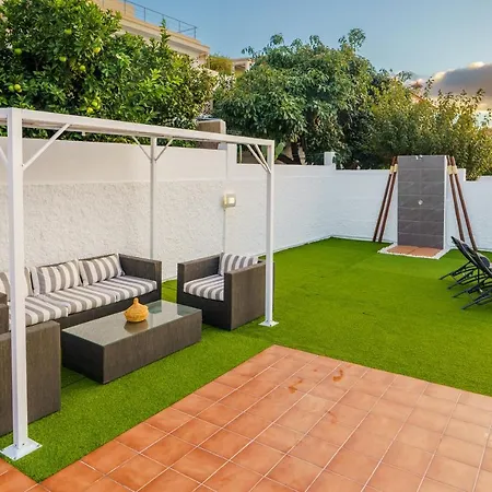 Iris 8 House Villa *